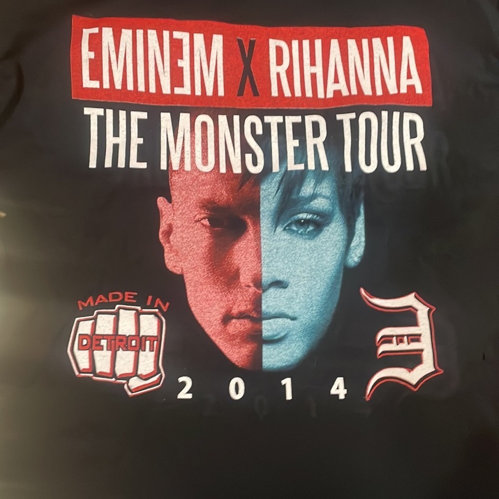 Eminem x Rihanna monster tour shirt